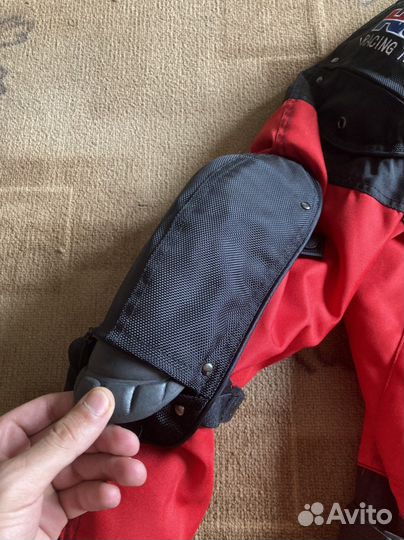 Мотокуртка с защитой