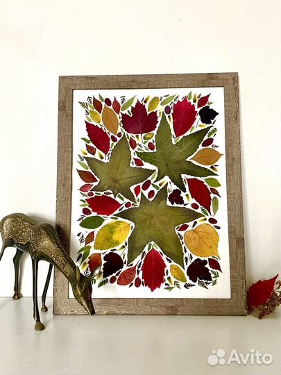 Панно с осенними листьями