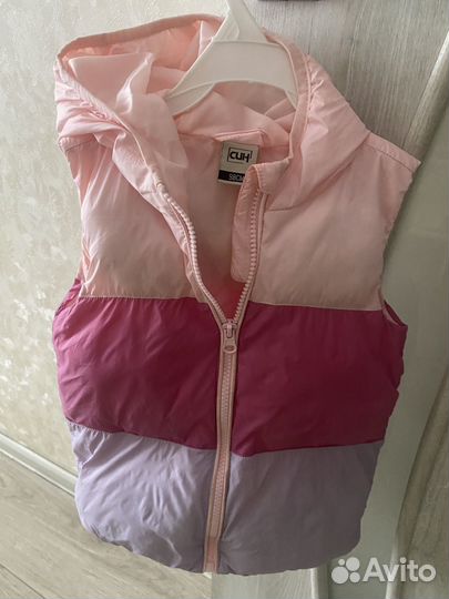 Детская жилетка весенняя