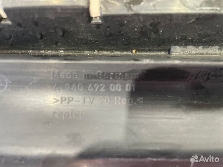 Накладка Mercedes-Benz