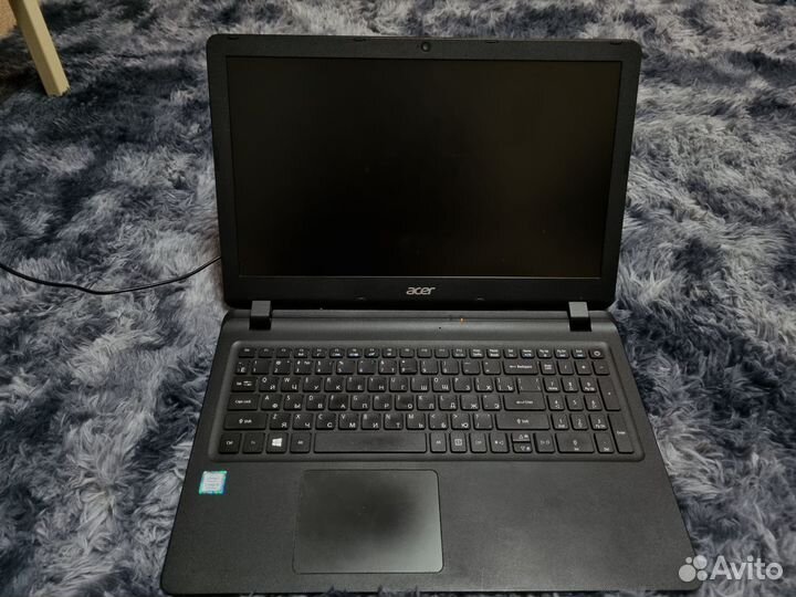 Acer extensa 2540