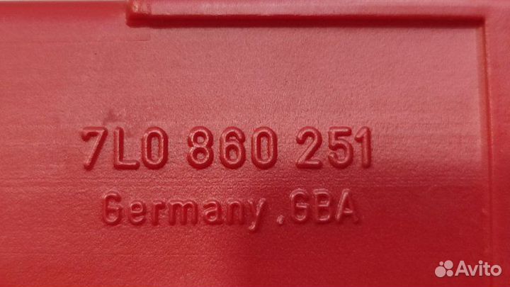 Знак аварийной остановки Volkswagen Touareg 7LA