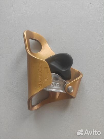 Продам снаряжение Petzl