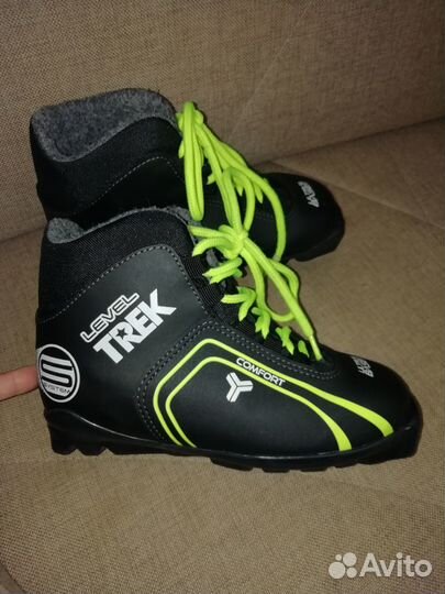 Лыжные ботинки