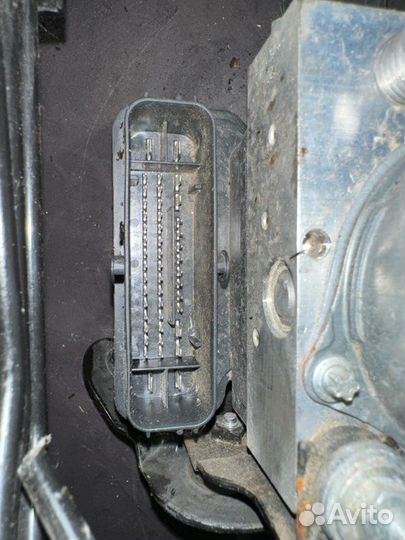 Блок ABS Jaguar Xe X760 AJ200 / 200BA 2015