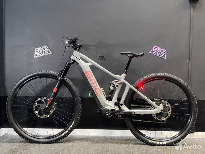 Carbon E-bike BMC speedfox AMP three