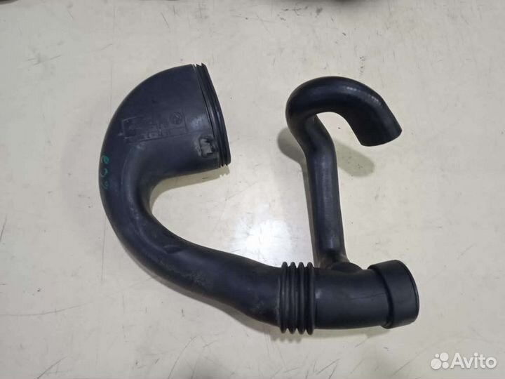 Патрубок нагнетаемого воздуха BMW 5 E39 m47 бмв 5