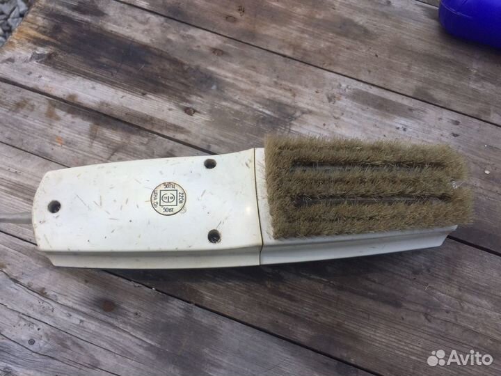 Электрощетка-пылесос