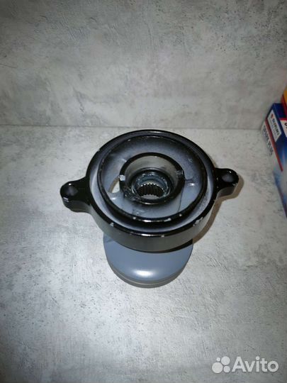 Обойма гребного вала Suzuki DT40 DF40-60