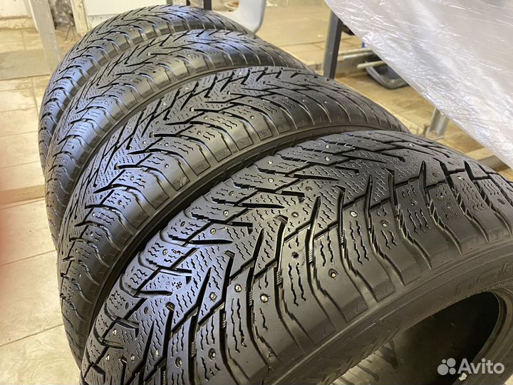 Nokian Tyres Hakkapeliitta 8 SUV 235/55 R19 105T