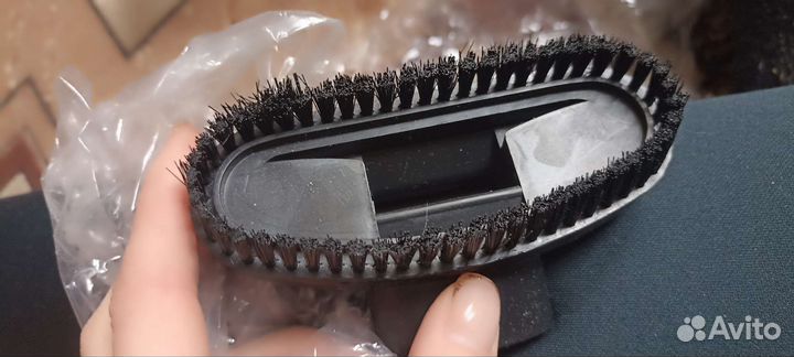 Вертикальный пылесос с турбо-щеткой