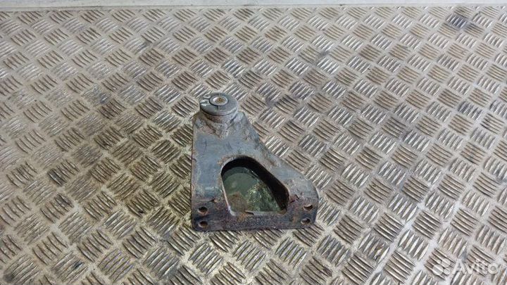 Кронштейн подшипника левый Man Tgl