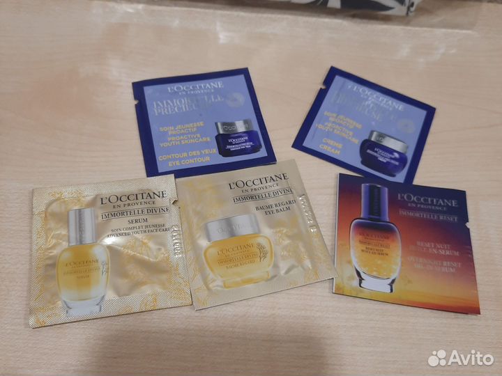 Набор косметики Loccitane с косметичкой