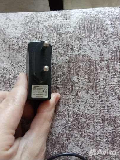 Зарядное устройство