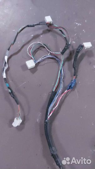 Проводка двери задней на Toyota Mark X