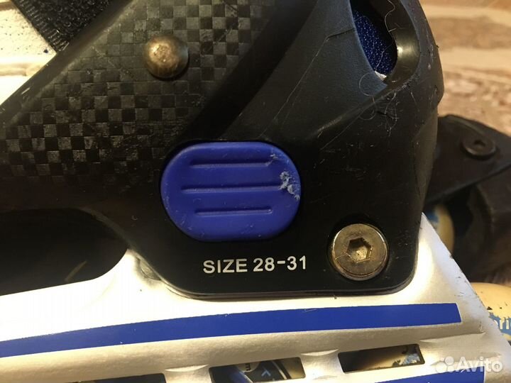 Роликовые коньки