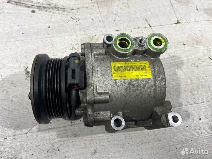 Компрессор кондиционера Ford Fusion (01-12) UAV