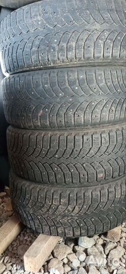 Bridgestone Blizzak Spike-01 205/55 R16 91T