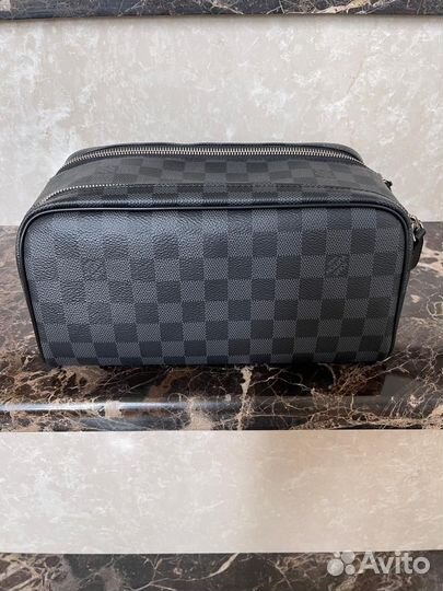 Нессер Louis Vuitton