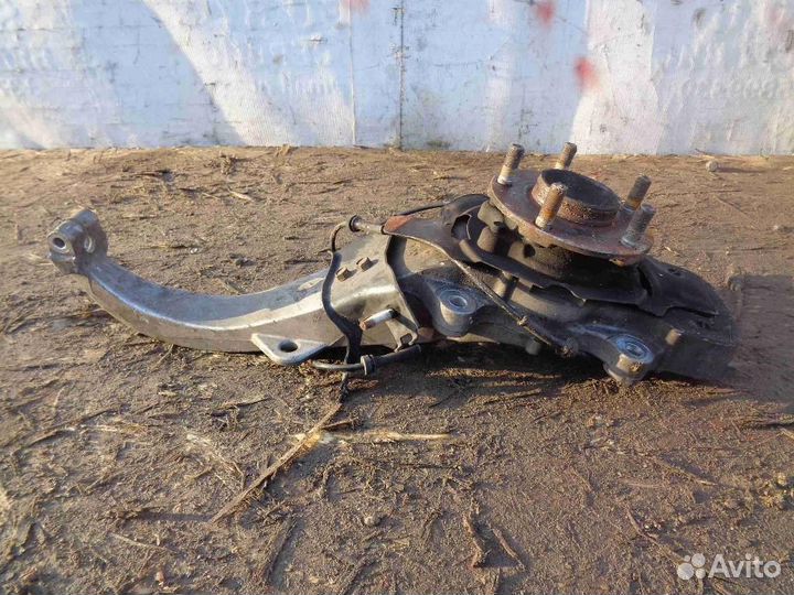 Цапфа/кулак поворотный передний левый Infiniti FX3