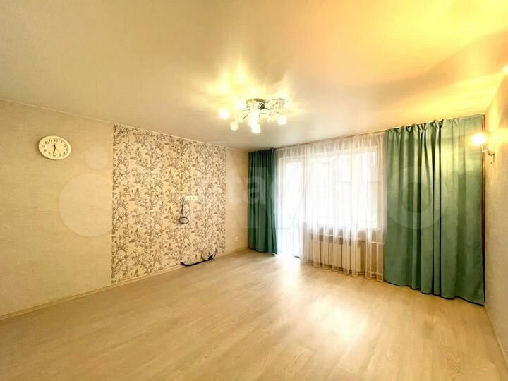 2-к. квартира, 42,7 м², 1/9 эт.