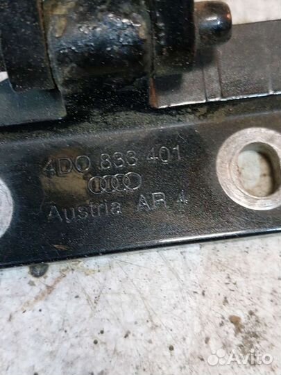 Петля двери задняя левая верхняя Audi A8 D2