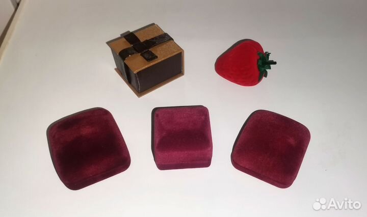 Футляры-коробочки для колец, серег