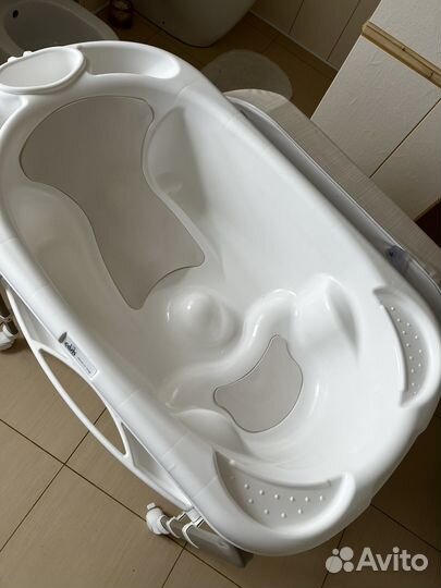 Пеленальный столик с ванночкой cam