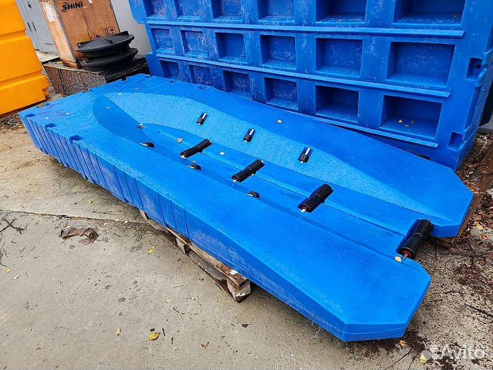 Заезд для гидроцикла для модульного понтона 2000