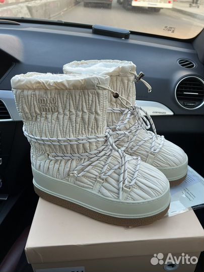 Зимние луноходы от miu miu