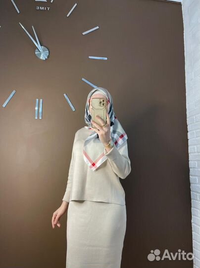 Трикотажный костюм с юбкой