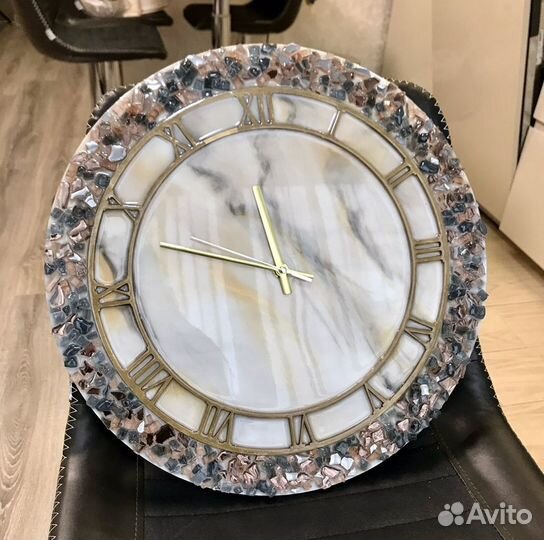 Часы ручной работы