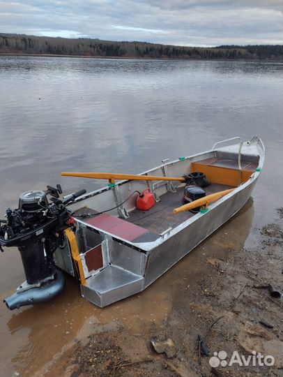 Лодка алюминиевая