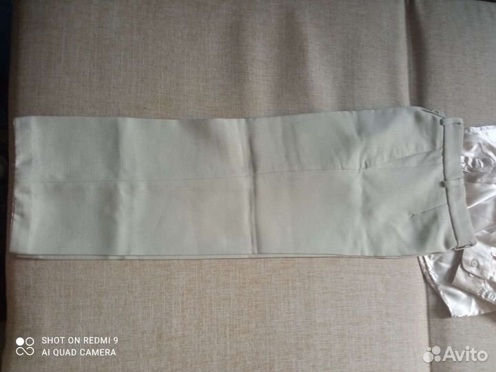 Костюм новый праздничный на мальчика