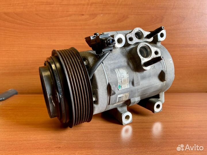 Компрессор кондиционера Hyundai Grand Starex d4cb