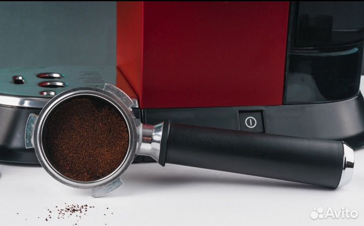 Рожковая кофемашина delonghi