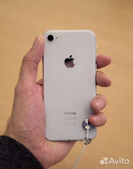 Телефон iPhone 8 64 gb