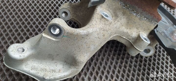 Кулак поворотный задний правый Skoda Karoq