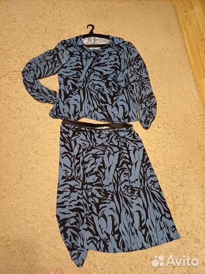 Костюм юбка и блузка