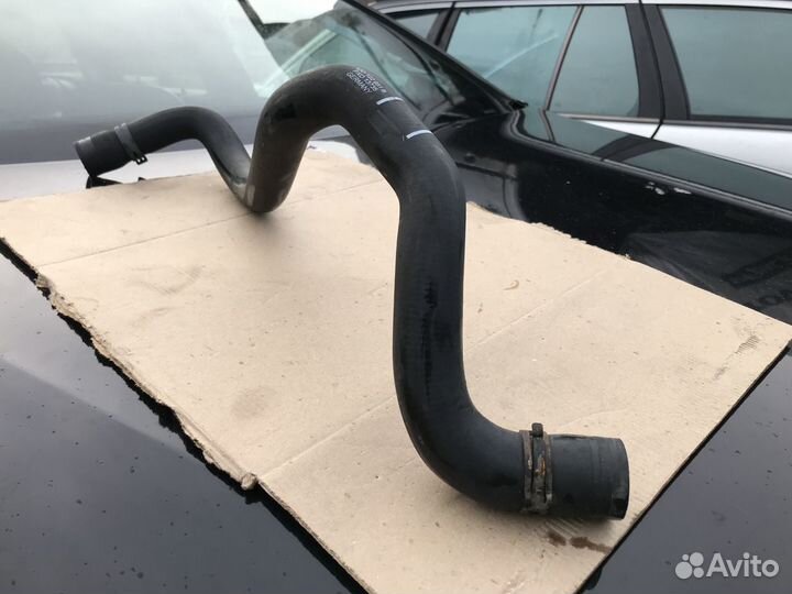 Шланг системы охлаждения на Audi VW Skoda