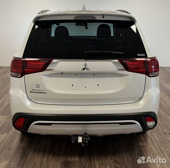 Mitsubishi Outlander 2.0 CVT, 2022, 48 208 км