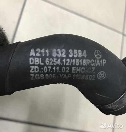 Патрубок системы охлаждения Mercedes W211/ 2004