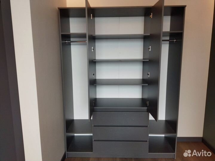Шкаф распашной В наличии