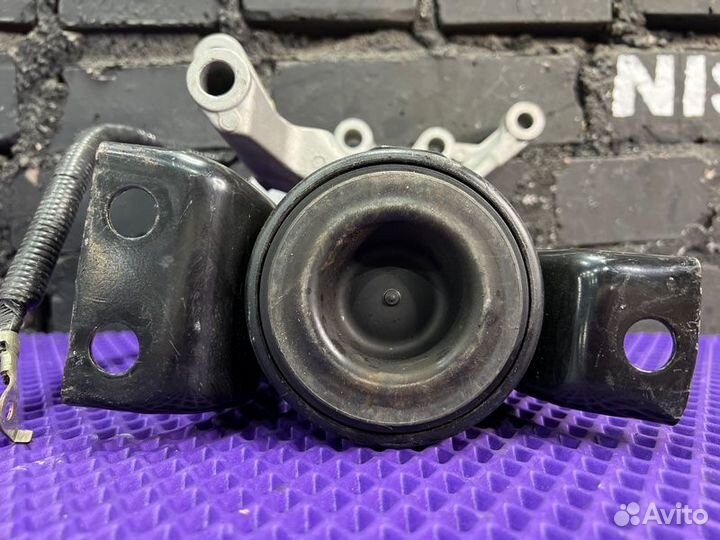 Подушка двигателя правая Nissan Sylphy TB17 2012