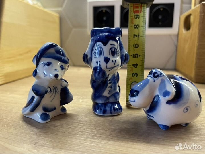 Статуэтки фарфор Гжель