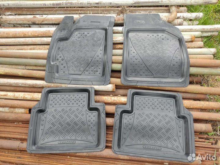 Автомобильные коврики резиновые