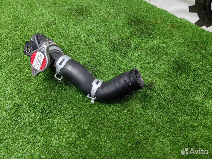 Патрубок радиатора верхний Suzuki Escudo 2007 TD54