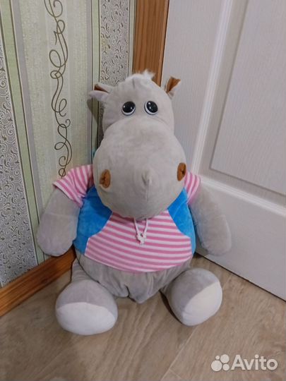 Мягкая игрушка бегемот