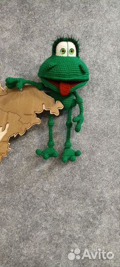 Вязаный лягушонок