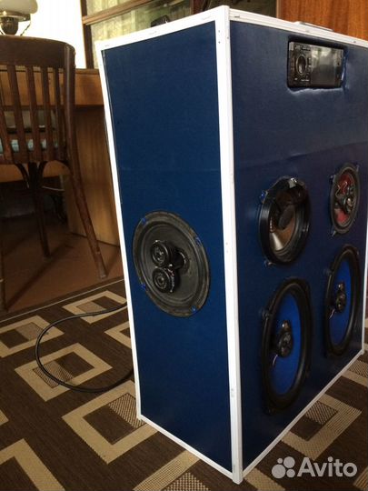 Музыкальная колонка